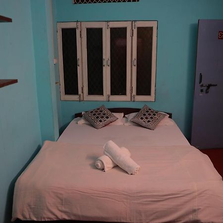 Good Vibes Hostel Varanasi Luaran gambar
